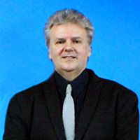 Ing. Sante Enrico Piero Vallese VerdoliniPresidente de la Compañía Paraguaya de Comunicaciones y Hola Paraguay S.A. 